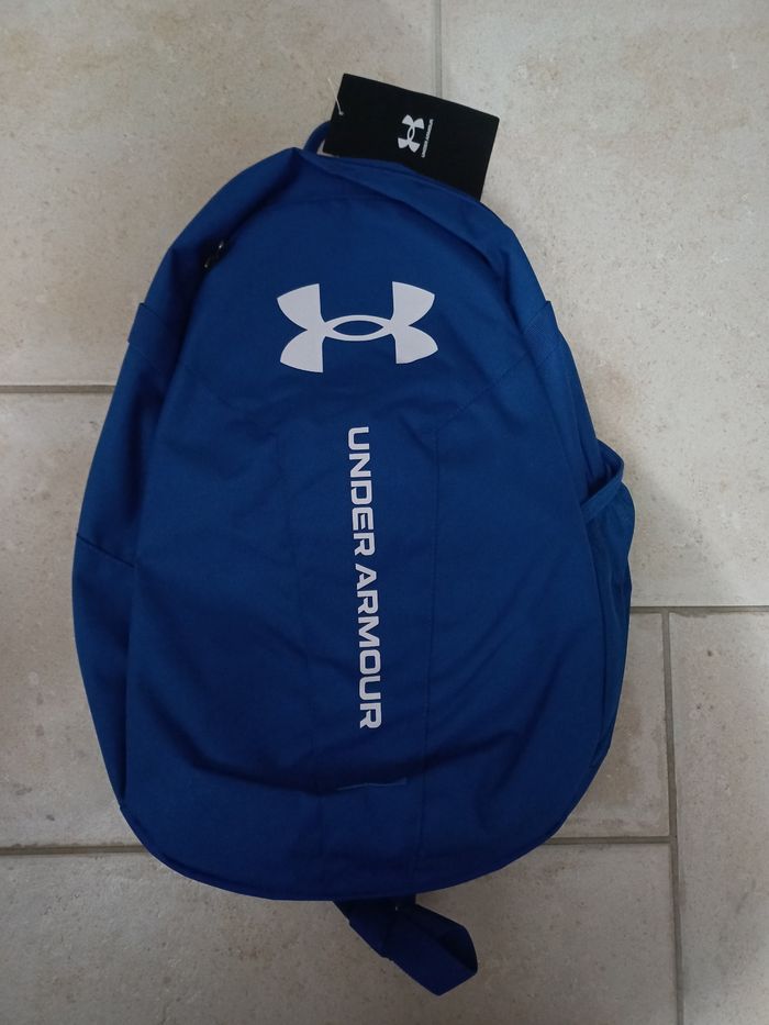 Sac à dos under armour neuf bleu et blanc