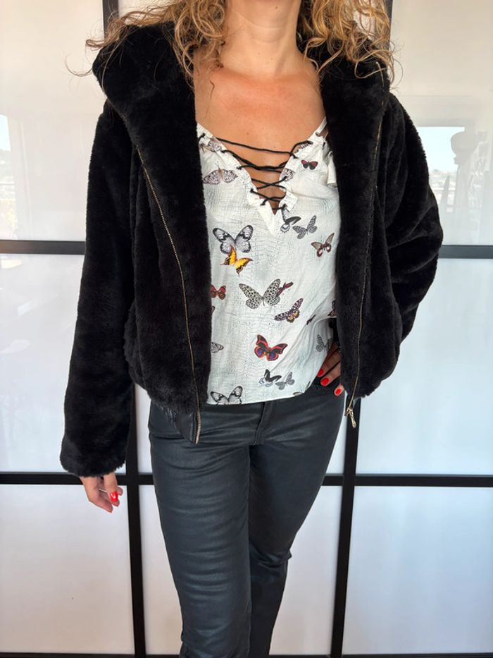 🎁prix en baisse aujourd’hui 🎁 Superbe veste à capuche noire  / bombers Zara en fausse fourrure - photo numéro 8
