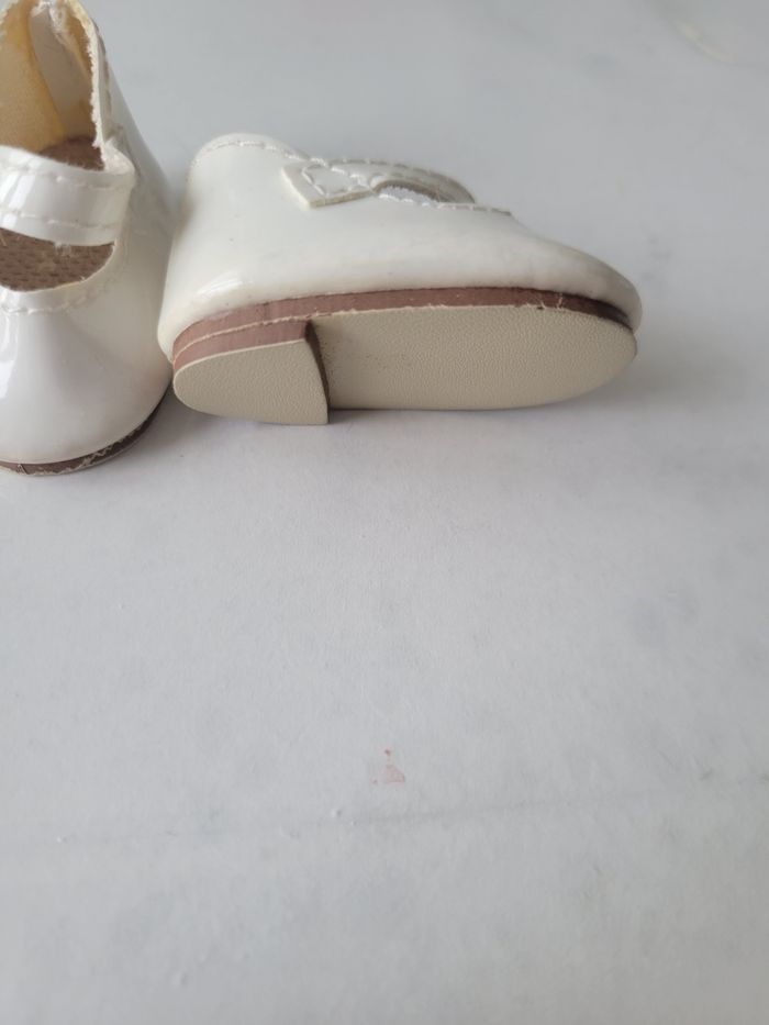 Chaussures blanche pour poupées - photo numéro 2