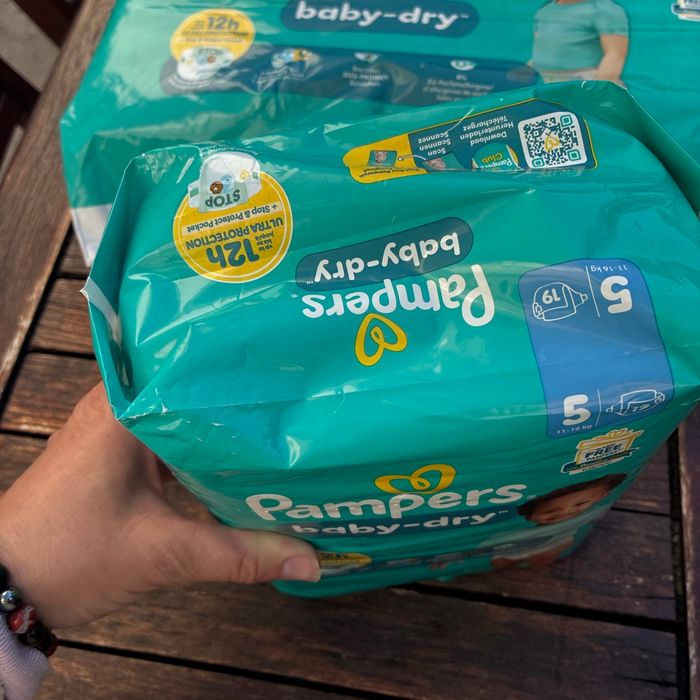 Couches pampers taille 5 neuf - photo numéro 2