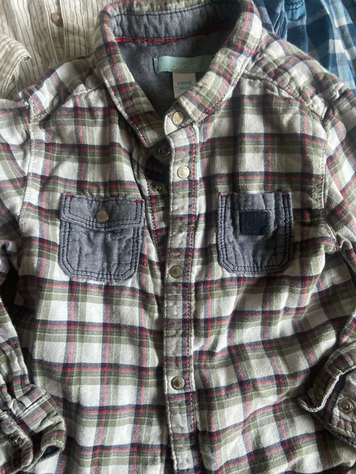 3 chemises - photo numéro 2