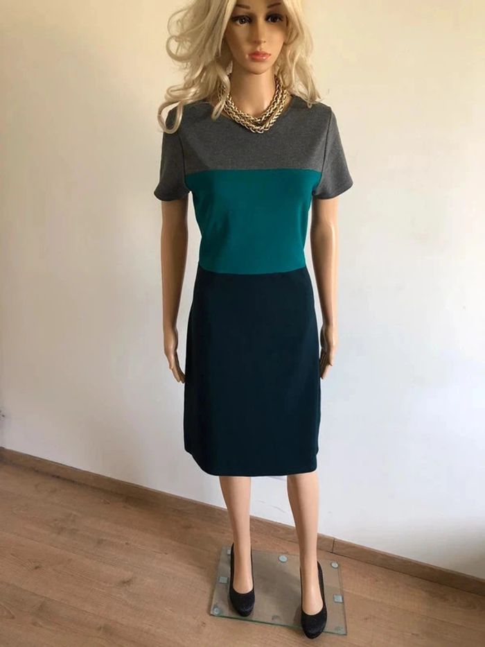 Robe grise et verte à manches courtes WE taille L jamais portée - photo numéro 3
