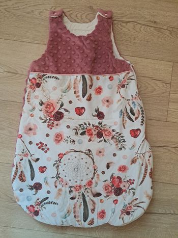 Ensemble de gigoteuses et tour de lit 