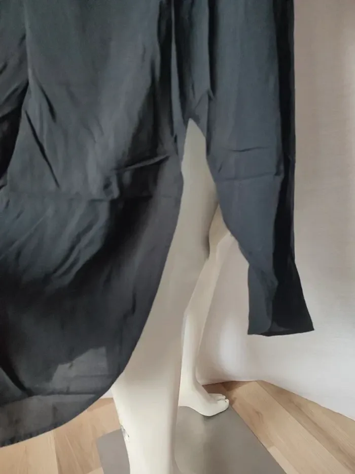 Robe noire manches longues - photo numéro 5