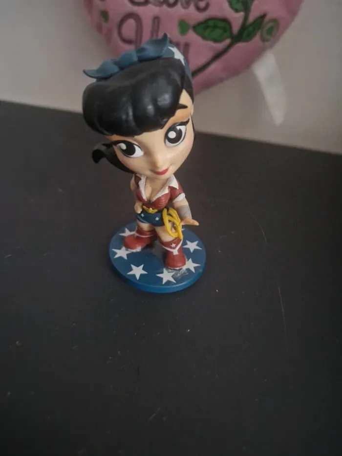 Figurine Wonder woman - photo numéro 2