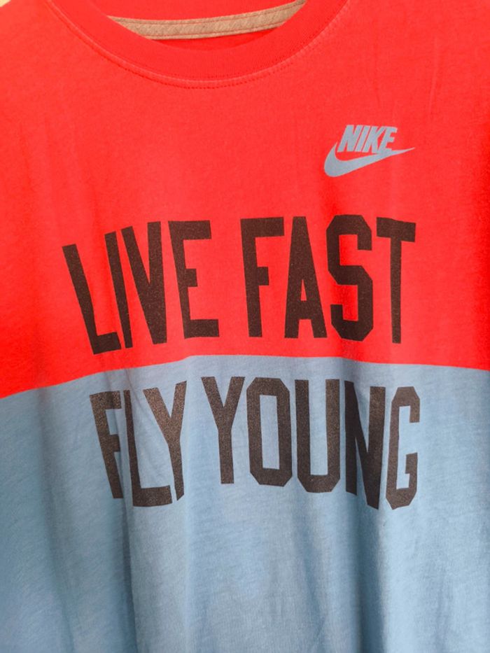 Tee shirt Nike bleu et rouge taille L - photo numéro 2