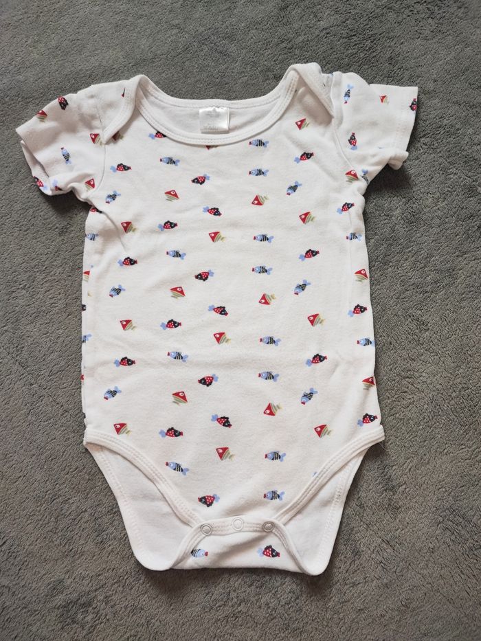 Lot de 6 bodies 24 mois (86 cm) - photo numéro 8