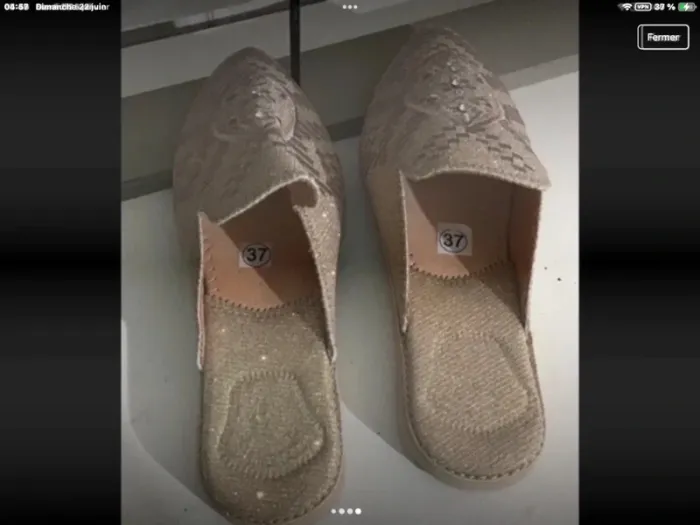 Neuves babouches dorées pailletées - photo numéro 4