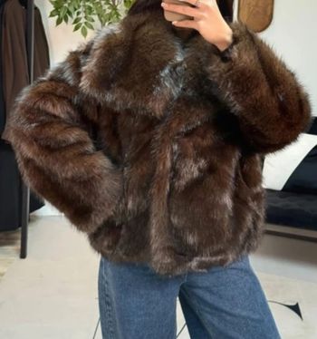 Manteau en fausse fourrure