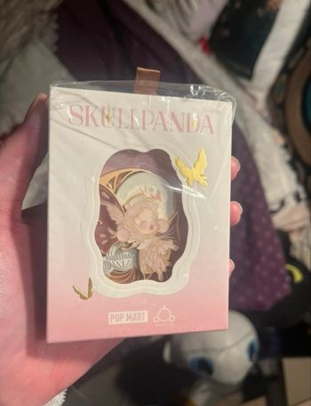 Badge anniversaire Skullpanda Popmart