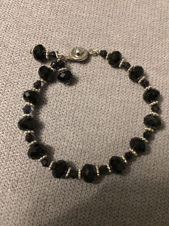 726-Bracelet noir et argenté NEUF