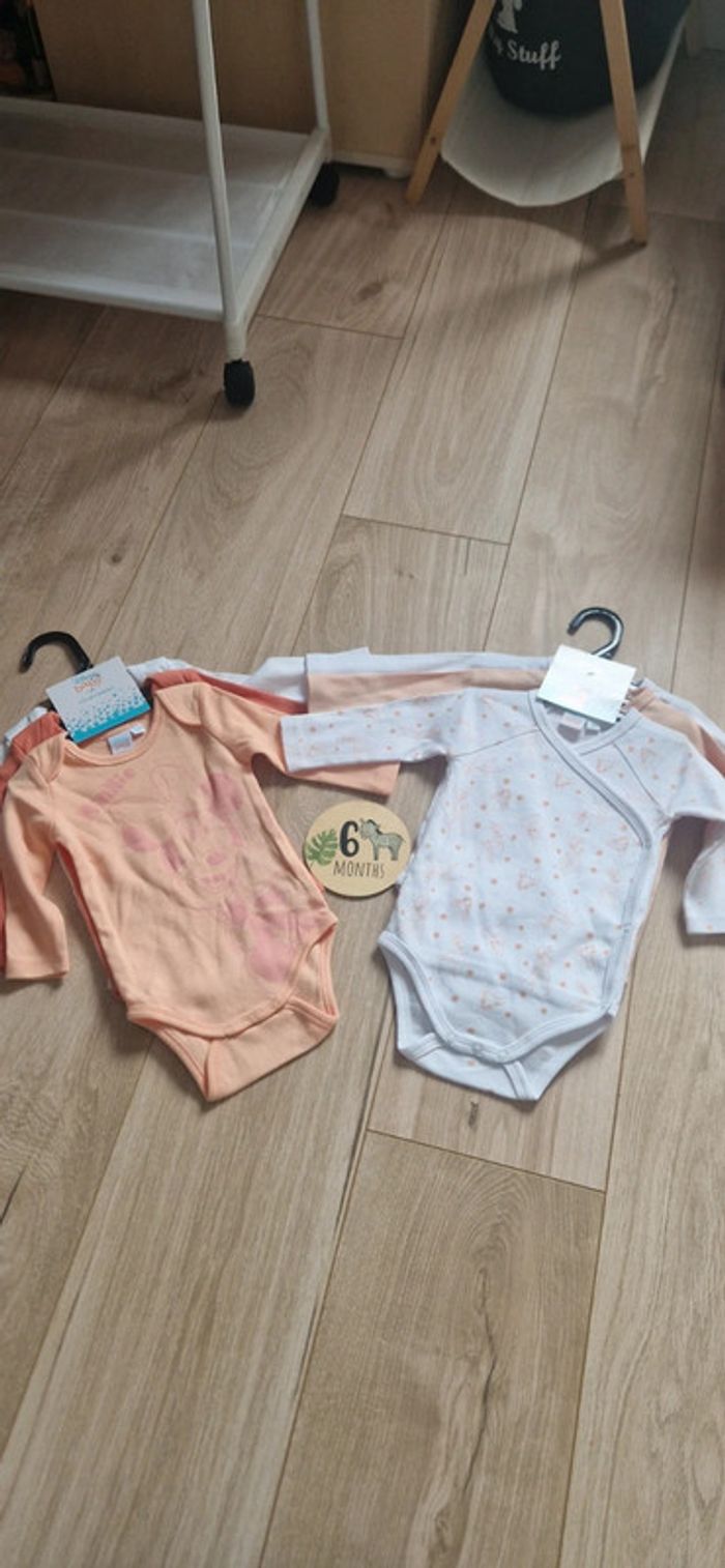 Lot de 6 bodies bébé fille manches longues Disney en 6 mois neufs
