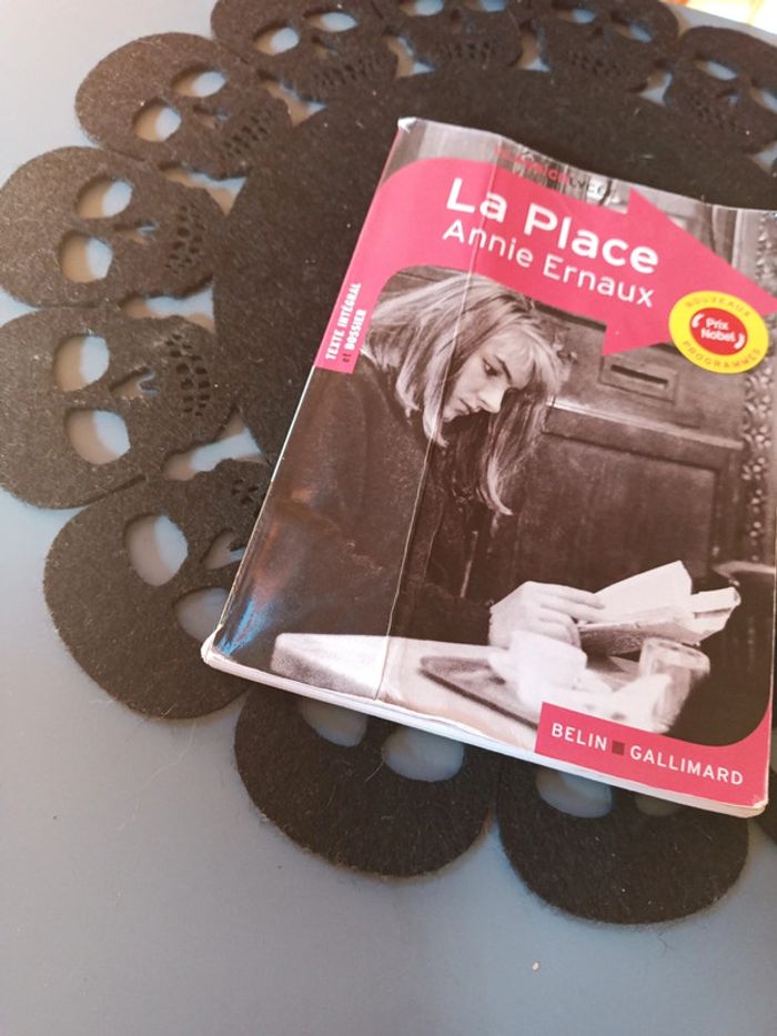 Livre La Place de Annie Ernaux - photo numéro 6