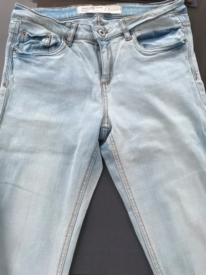 Jean a trou Jennifer taille 36 - photo numéro 4