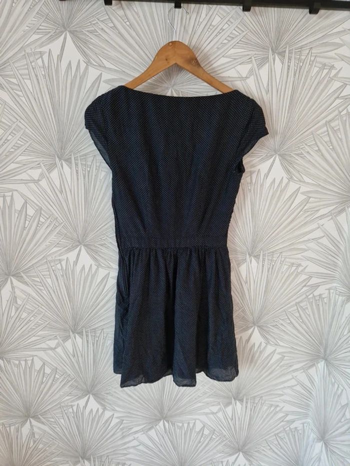 Jolie robe Naf Naf taille 34 - photo numéro 2