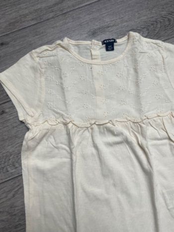 Tshirt beige broderie anglaise Kiabi 36 mois
