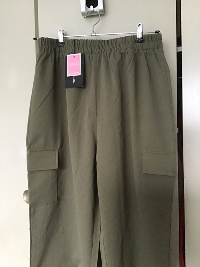 Pantalon "cargo" kaki taille élastique noté taille 16 UK = XXl, verifiez les mesures