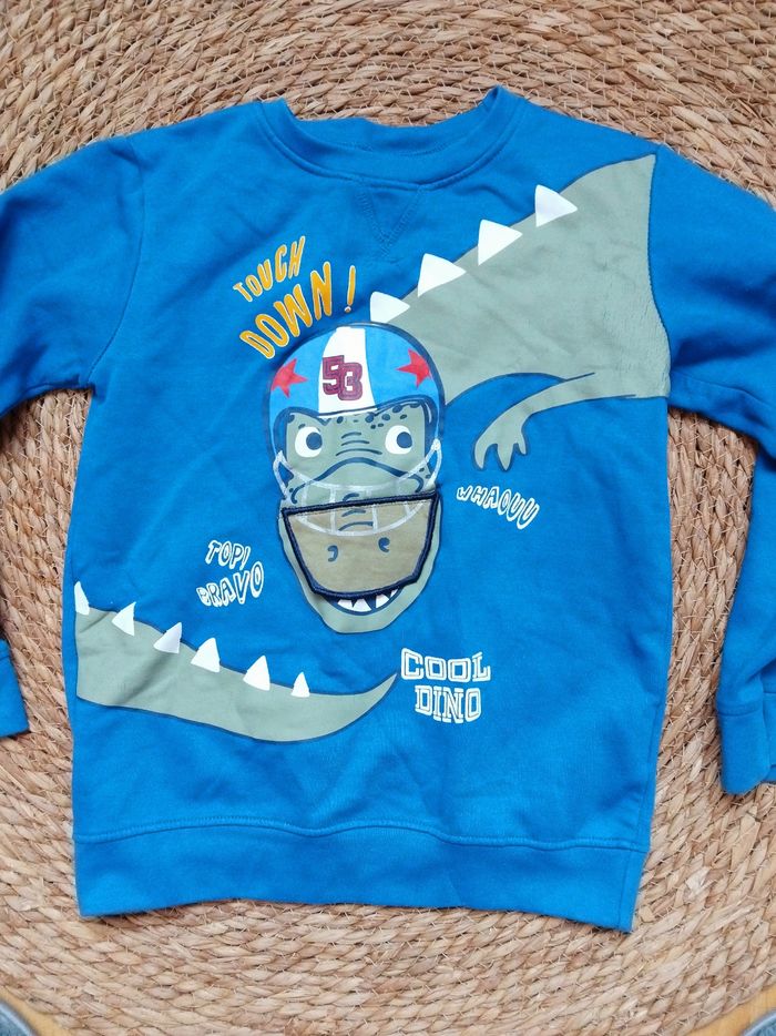 Sweat dinosaure,  tissaia,  8 ans