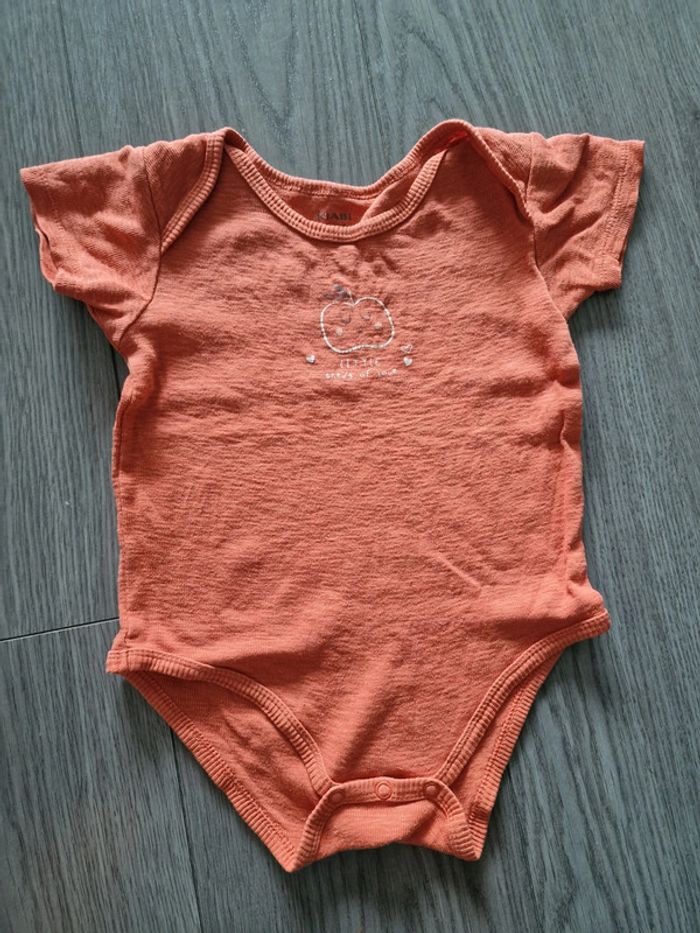 Lot de 2 bodies manche courte de Kiabi - photo numéro 5