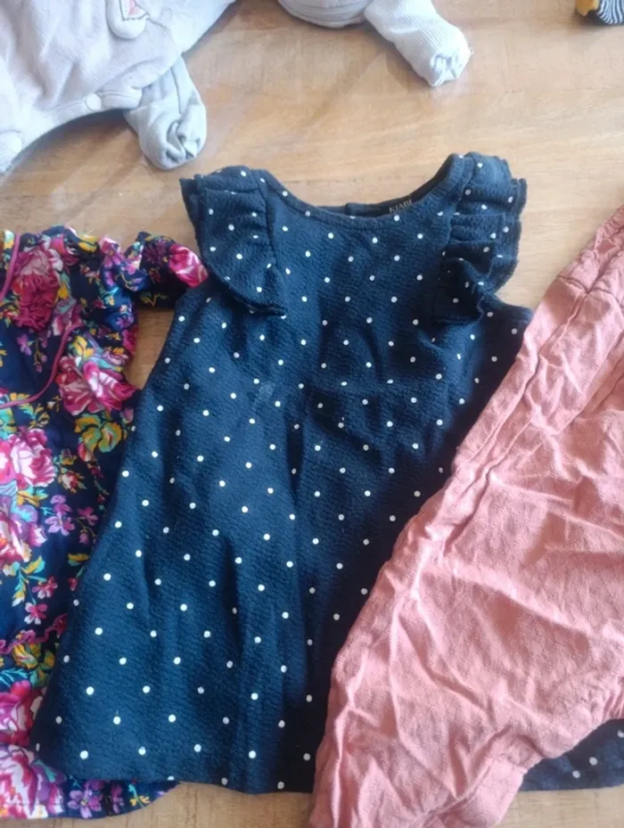 Lot robes combi 9 mois - photo numéro 3