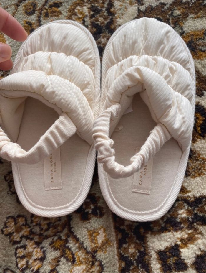 Chaussons ouvert à l’arrière matelassés taille 27 - photo numéro 2