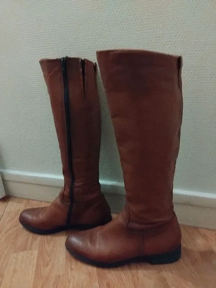 Bottes 👢 femme en vrai cuir 38 - photo numéro 4