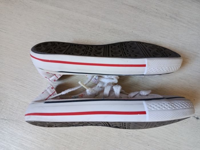 Chaussures pointure 33 - photo numéro 3