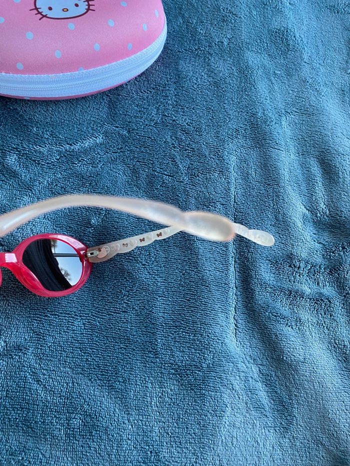 Lunettes de soleil fille hello kitty - photo numéro 5