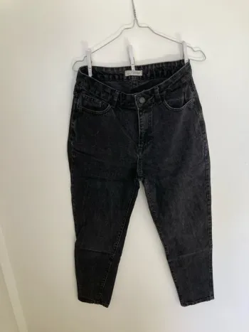 Pantalon noir effet vieilli