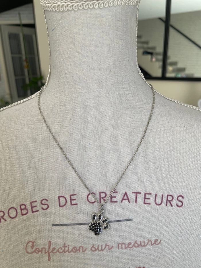 Chaîne avec pendentifs