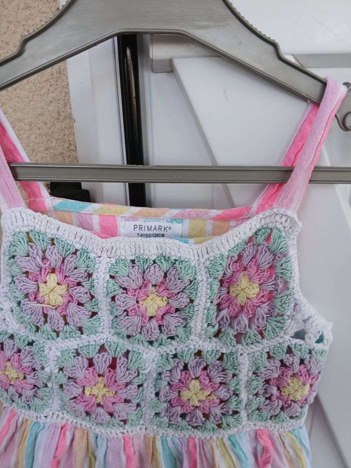 Robe filles primark7/8 ans (128cms) - photo numéro 3