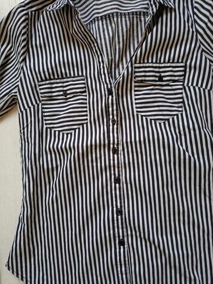 Chemise marque Jennyfer taille S - photo numéro 2