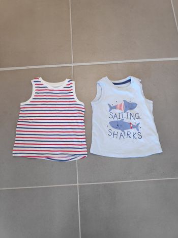 Lot de 2 t-shirts sans manche