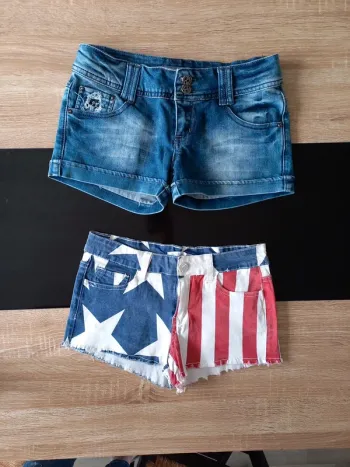 Lot 2 shorts femme T.38