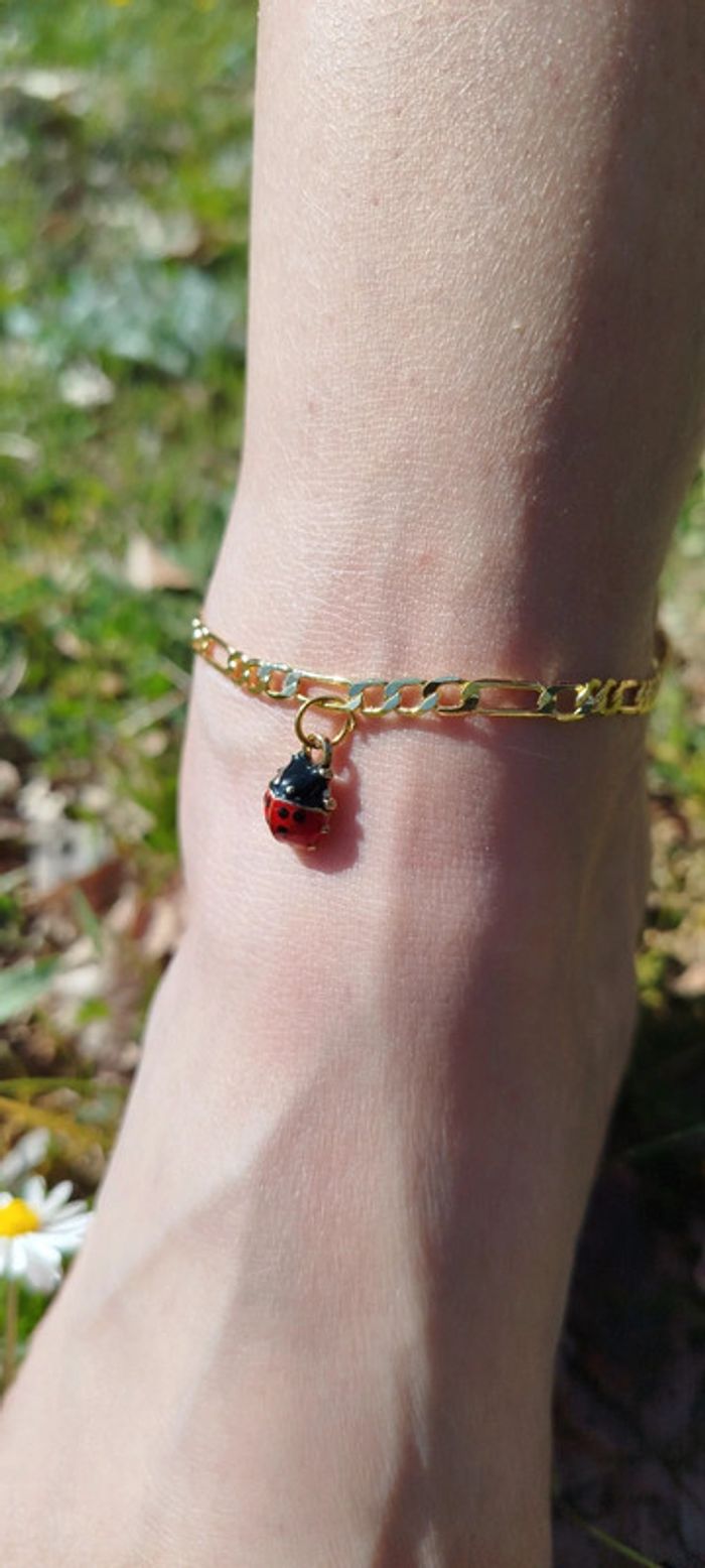 Bracelet plaqué or 24 carats et sa coccinelle 🐞 - photo numéro 3