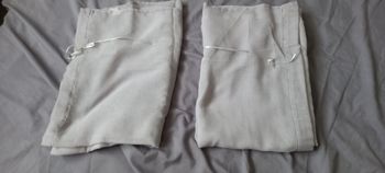 2 voilages gris clair