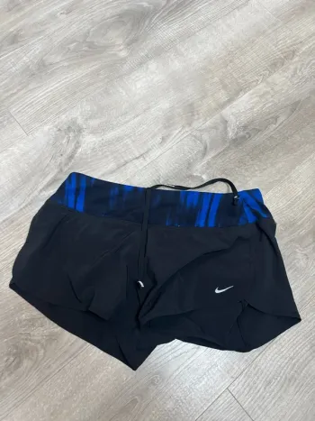 Short Nike sport