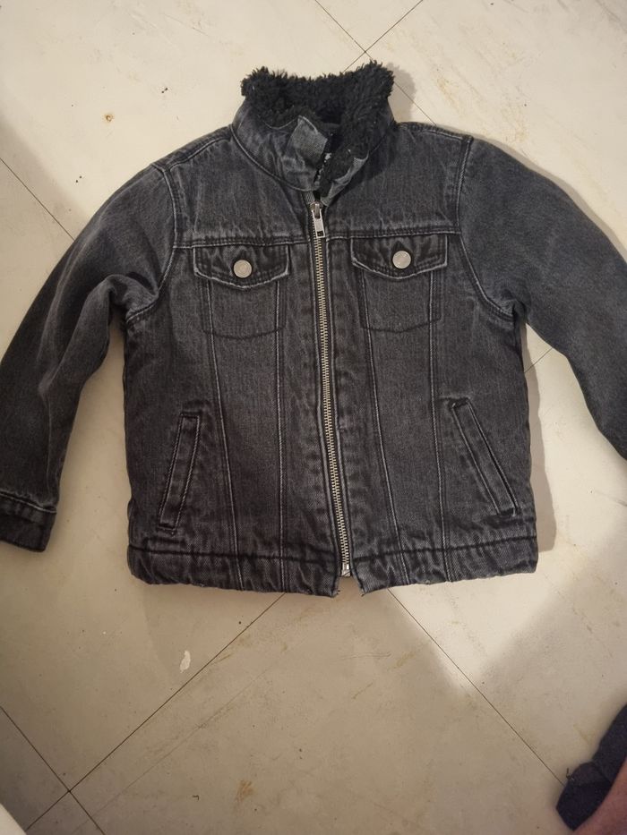 Vestes 9€ prix ferme 3&4 ans - photo numéro 6