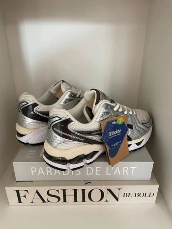 ASICS Gel-Kayano 14 Taille  39