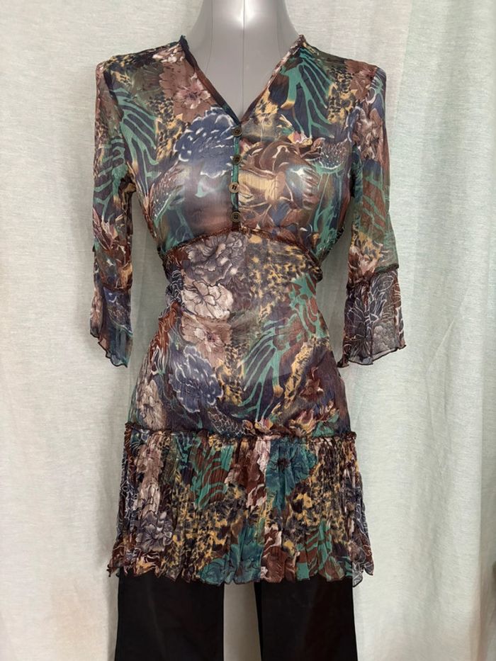 Belle blouse tunique transparente en soie imprimé floral tons verts et bleus M/38