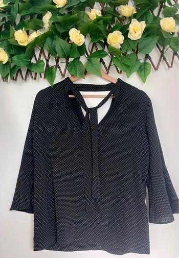 jolie blouse , chemisier à petit pois