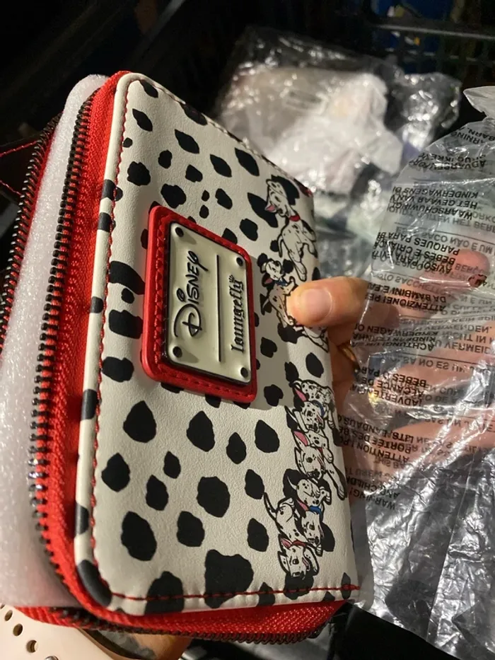 Portefeuille disney cruella - photo numéro 2