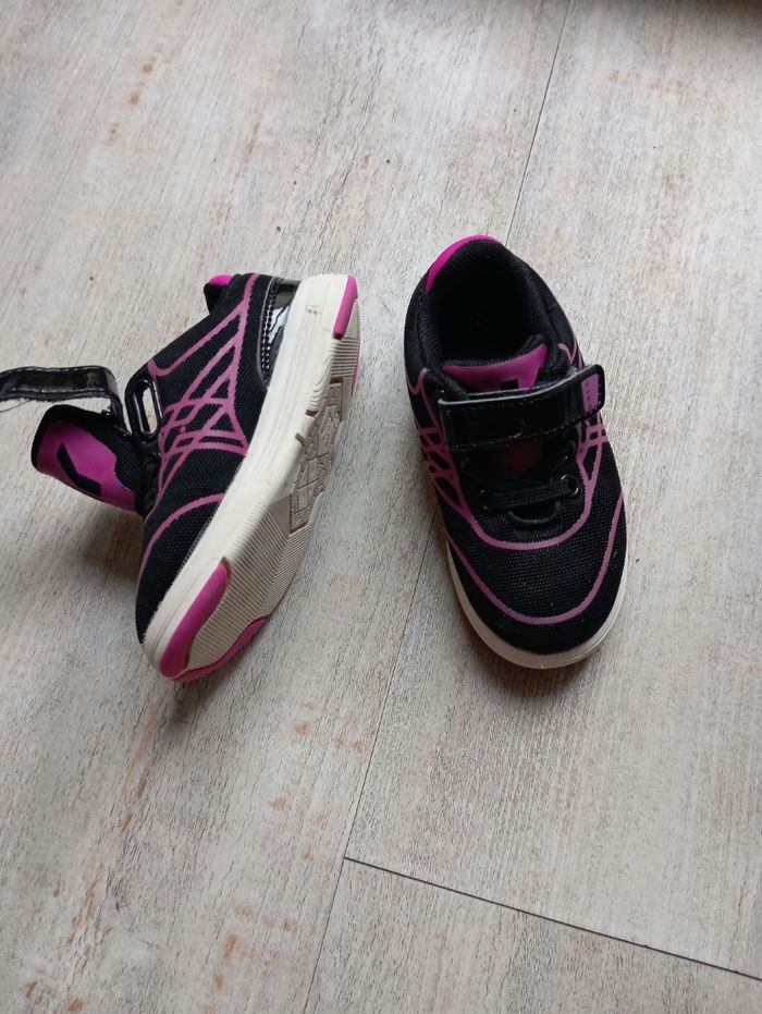 Basket UNIK taille 23 - photo numéro 2