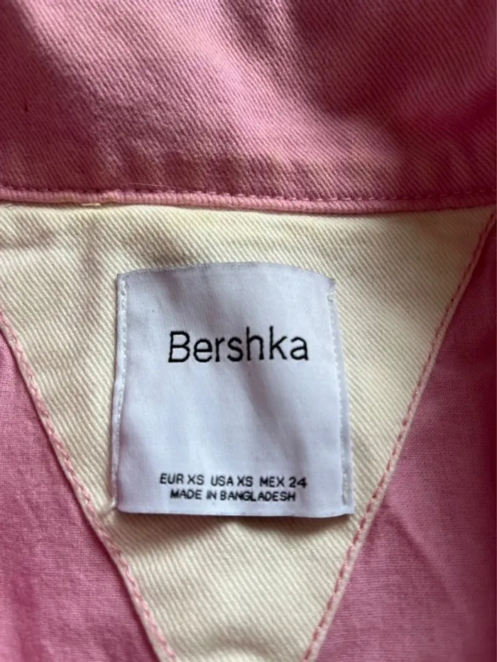 Veste rose en jean bershka - photo numéro 3