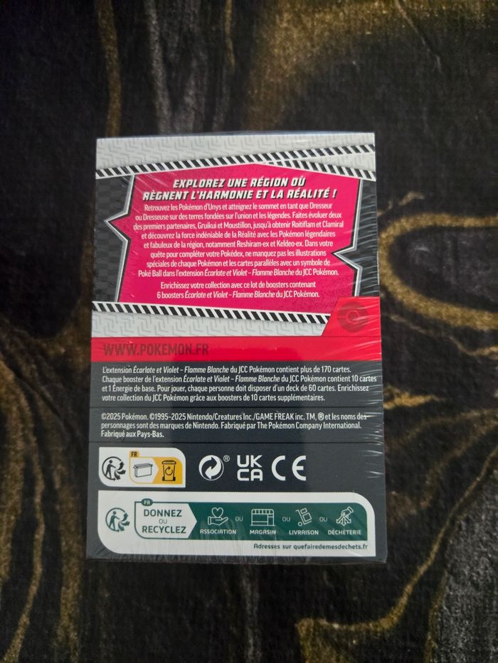 Bundle 10.5 Flamme Blanche Scellé Neuf Pokémon - photo numéro 2
