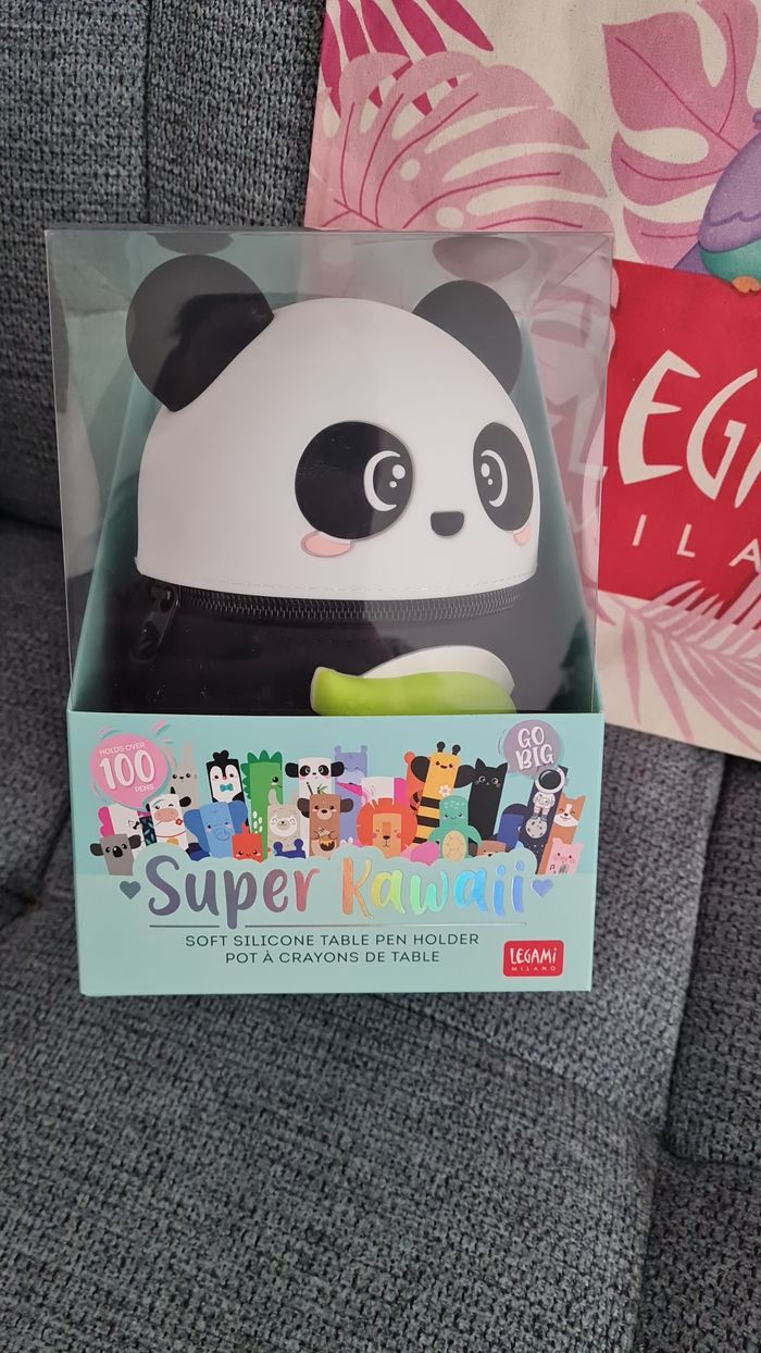 Legami Saint Valentin 2026 Set Effaçables + Tote Bag + Trousse XXL Panda + Set Noel 2025 - photo numéro 3