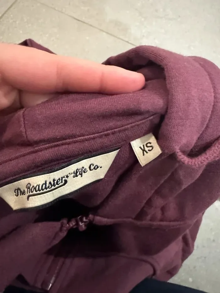Sweat zippé bordeaux The Roadster, taille XS, très bon état - photo numéro 3
