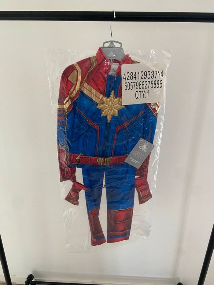 Disney Store Costume Déguisement Captain Marvel pour enfants (Neuf) 4ans - photo numéro 2