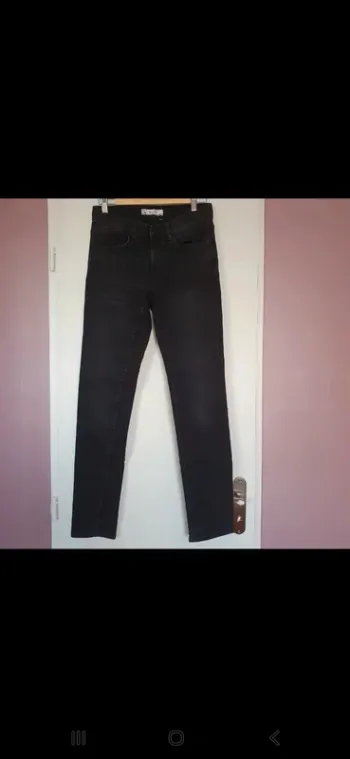 Pantalon jean gris très foncé