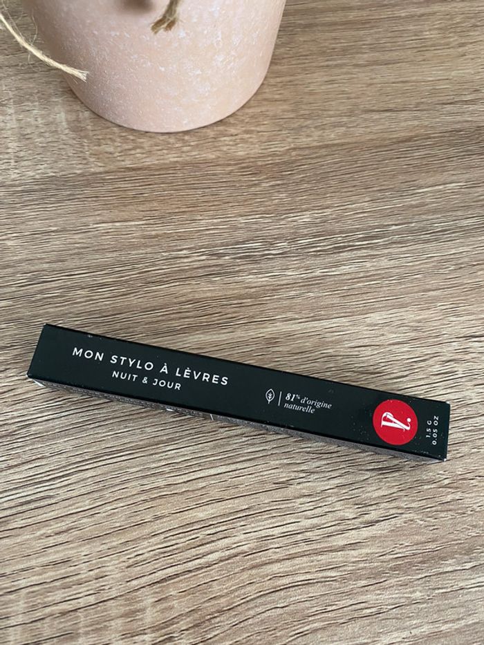 Rouge à lèvre - photo numéro 2
